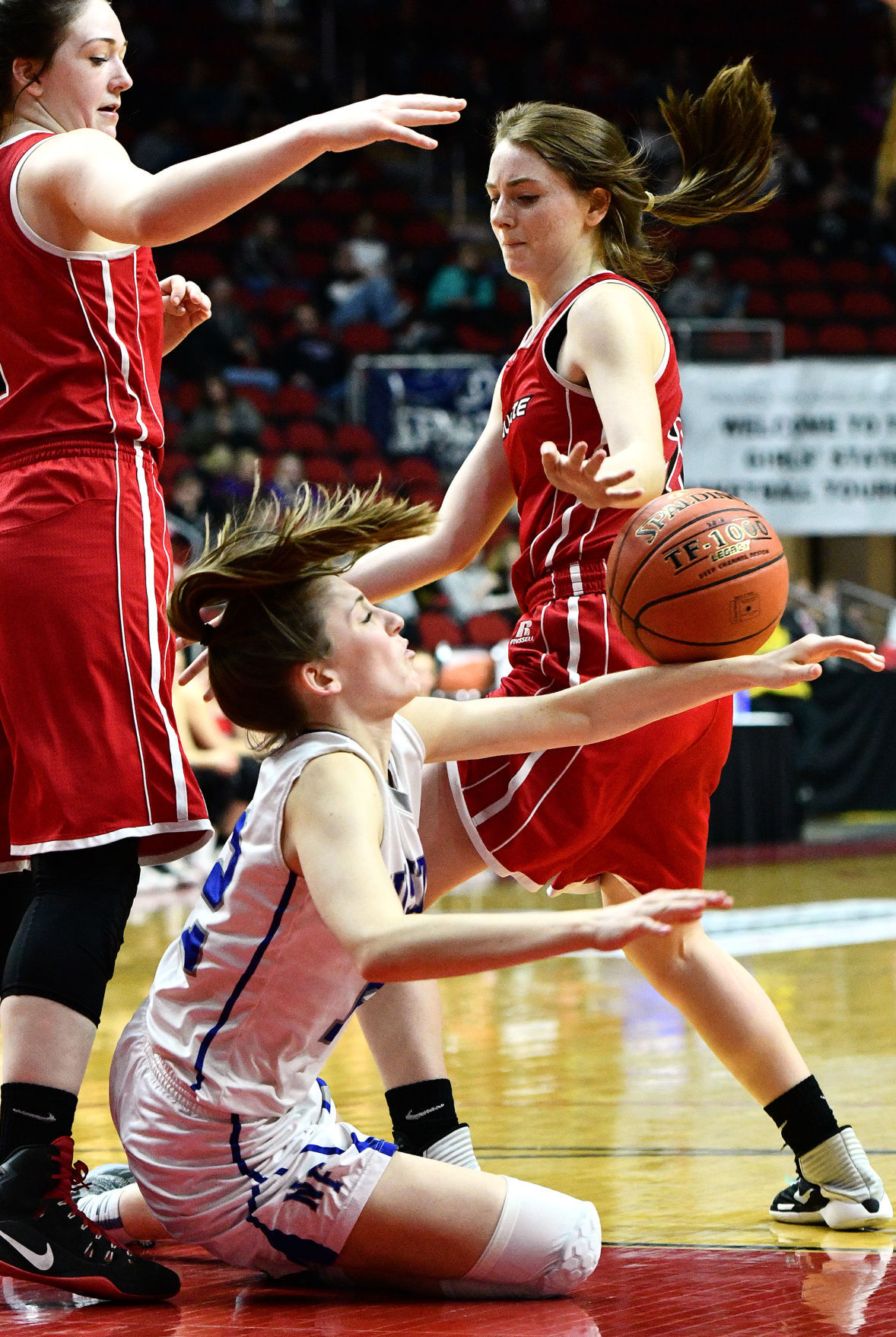 Newell-Fonda vs Marquette Catholic girls state basketball